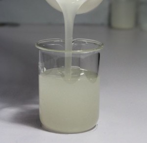 油包水型速溶聚丙烯酰胺乳液造价并不低