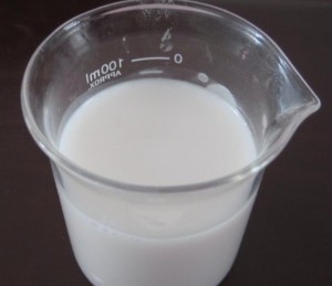 使用聚丙烯酰胺乳液脱水清澈度大大提高