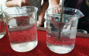 聚丙烯酰胺拉丝是怎么回事?